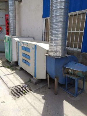 獲取風(fēng)機(jī)正常運(yùn)行、氣壓脈動五種狀態(tài)的振動信號